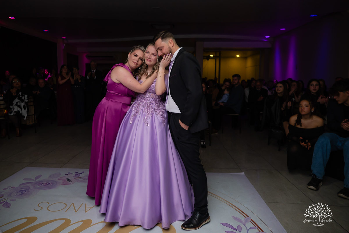 debutante - aniversário de 15 anos - Gabriela - making of - valsa - família - amigos - recepção calorosa - noite inesquecível - emoção - dança - coreografias  - fotografia de 15 anos – Antonio Rocha Fotografias - Pelotas - Las Palmas - Espaço Mayer