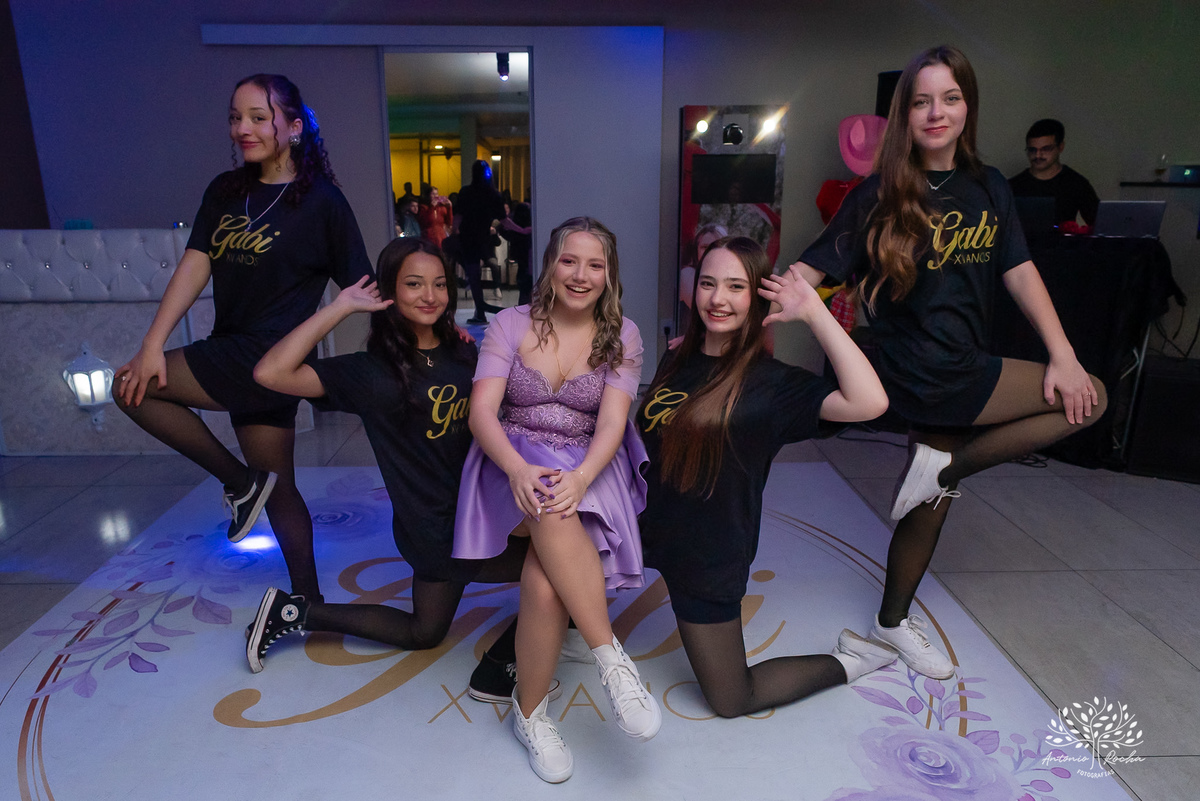 debutante - aniversário de 15 anos - Gabriela - making of - valsa - família - amigos - recepção calorosa - noite inesquecível - emoção - dança - coreografias  - fotografia de 15 anos – Antonio Rocha Fotografias - Pelotas - Las Palmas - Espaço Mayer