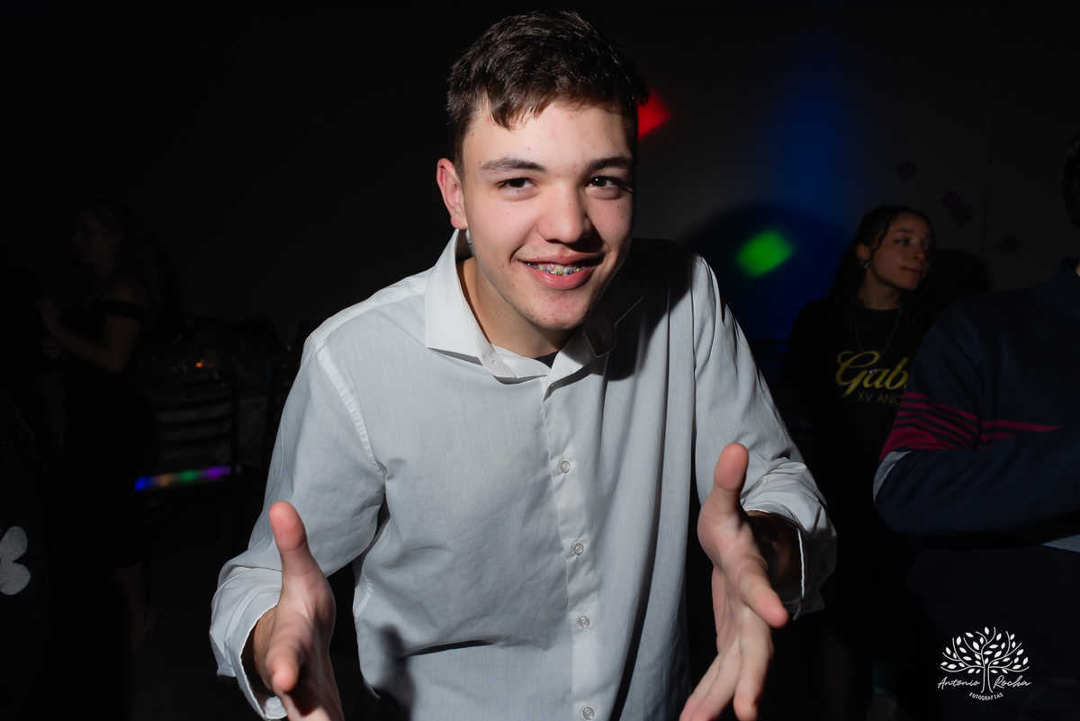 debutante - aniversário de 15 anos - Gabriela - making of - valsa - família - amigos - recepção calorosa - noite inesquecível - emoção - dança - coreografias  - fotografia de 15 anos – Antonio Rocha Fotografias - Pelotas - Las Palmas - Espaço Mayer