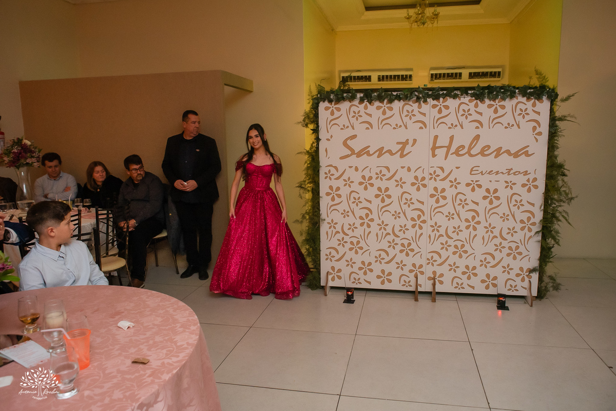 15 anos - festa de debutante - ensaio de 15 anos - fotografia de 15 anos - fotógrafo de debutante - making of 15 anos - valsa 15 anos - pista de dança animada - fotografia de festa  - Pelotas - Antonio Rocha Fotografias - aniversário de 15 anos - debutant