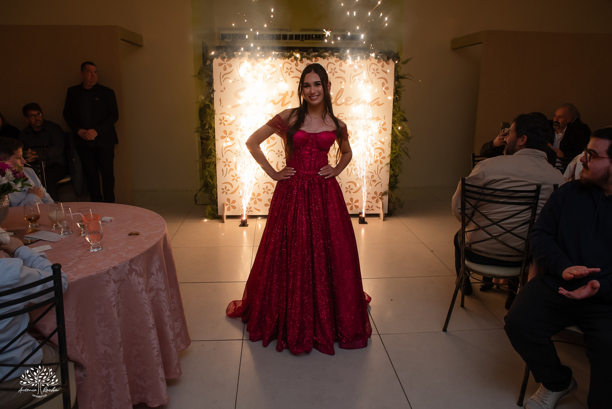 15 anos - festa de debutante - ensaio de 15 anos - fotografia de 15 anos - fotógrafo de debutante - making of 15 anos - valsa 15 anos - pista de dança animada - fotografia de festa  - Pelotas - Antonio Rocha Fotografias - aniversário de 15 anos - debutant