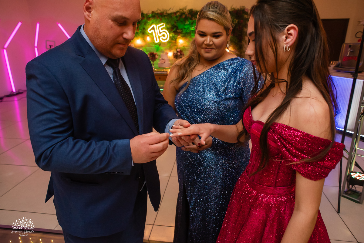 15 anos - festa de debutante - ensaio de 15 anos - fotografia de 15 anos - fotógrafo de debutante - making of 15 anos - valsa 15 anos - pista de dança animada - fotografia de festa  - Pelotas - Antonio Rocha Fotografias - aniversário de 15 anos - debutant