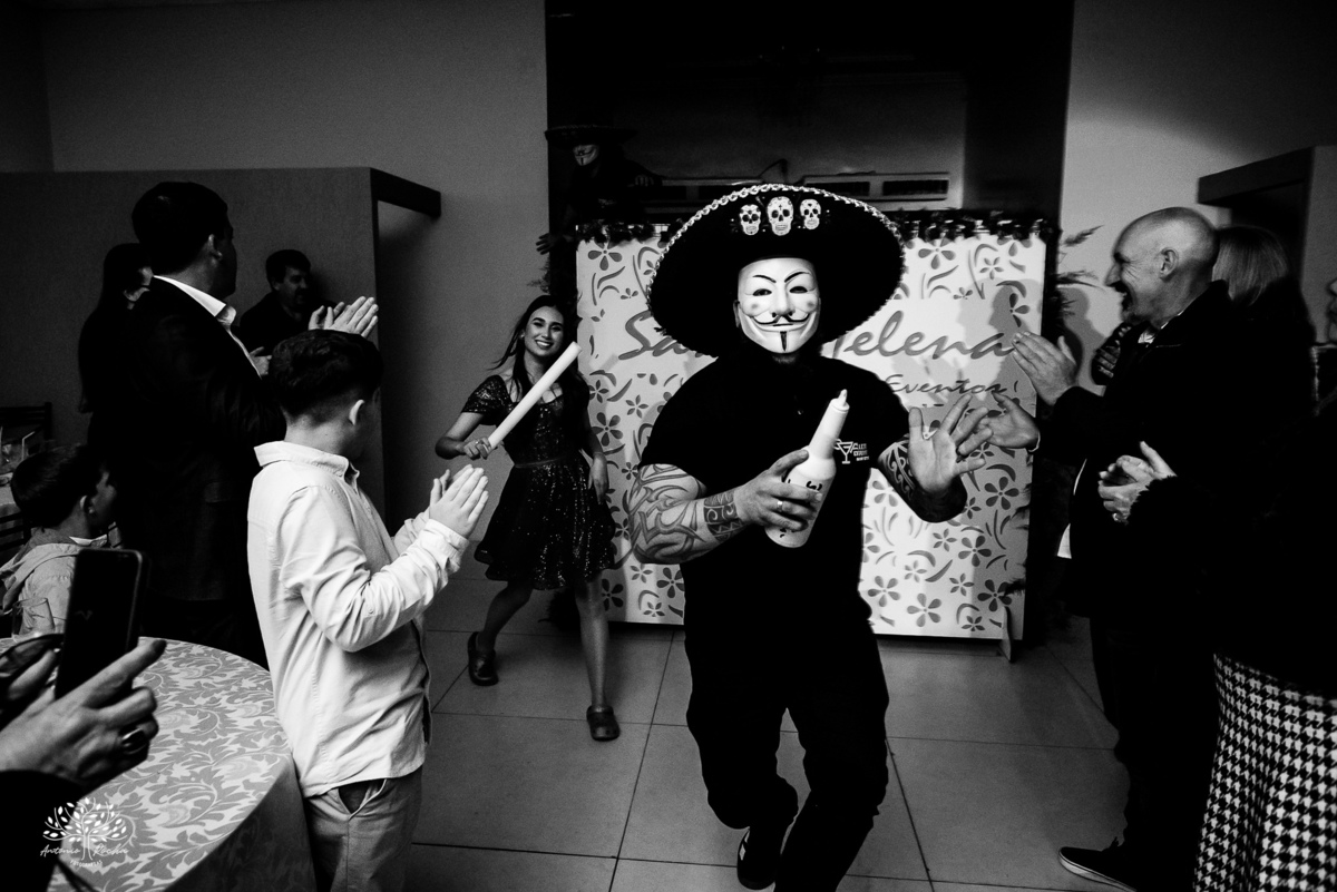 15 anos - festa de debutante - ensaio de 15 anos - fotografia de 15 anos - fotógrafo de debutante - making of 15 anos - valsa 15 anos - pista de dança animada - fotografia de festa  - Pelotas - Antonio Rocha Fotografias - aniversário de 15 anos - debutant