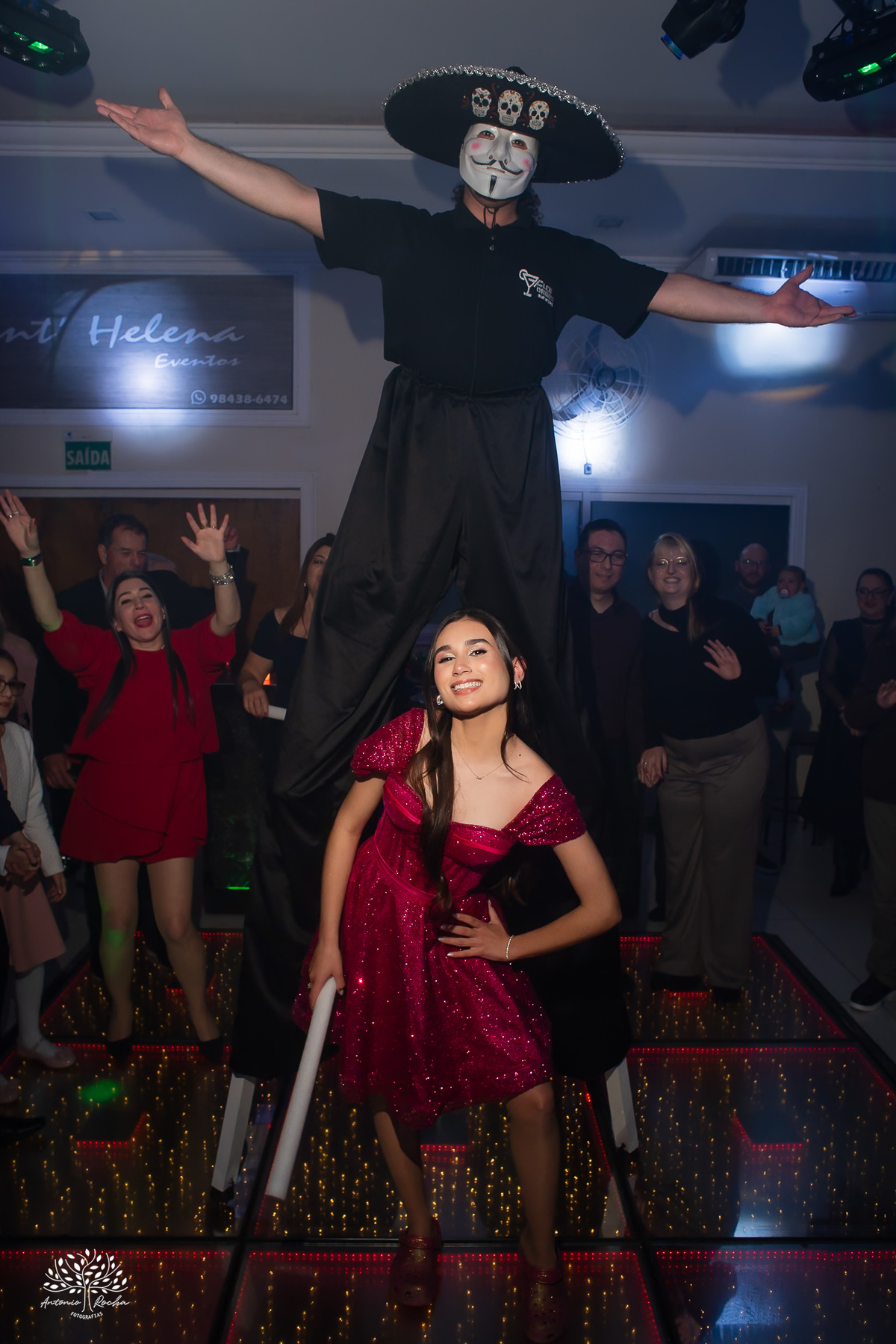 15 anos - festa de debutante - ensaio de 15 anos - fotografia de 15 anos - fotógrafo de debutante - making of 15 anos - valsa 15 anos - pista de dança animada - fotografia de festa  - Pelotas - Antonio Rocha Fotografias - aniversário de 15 anos - debutant