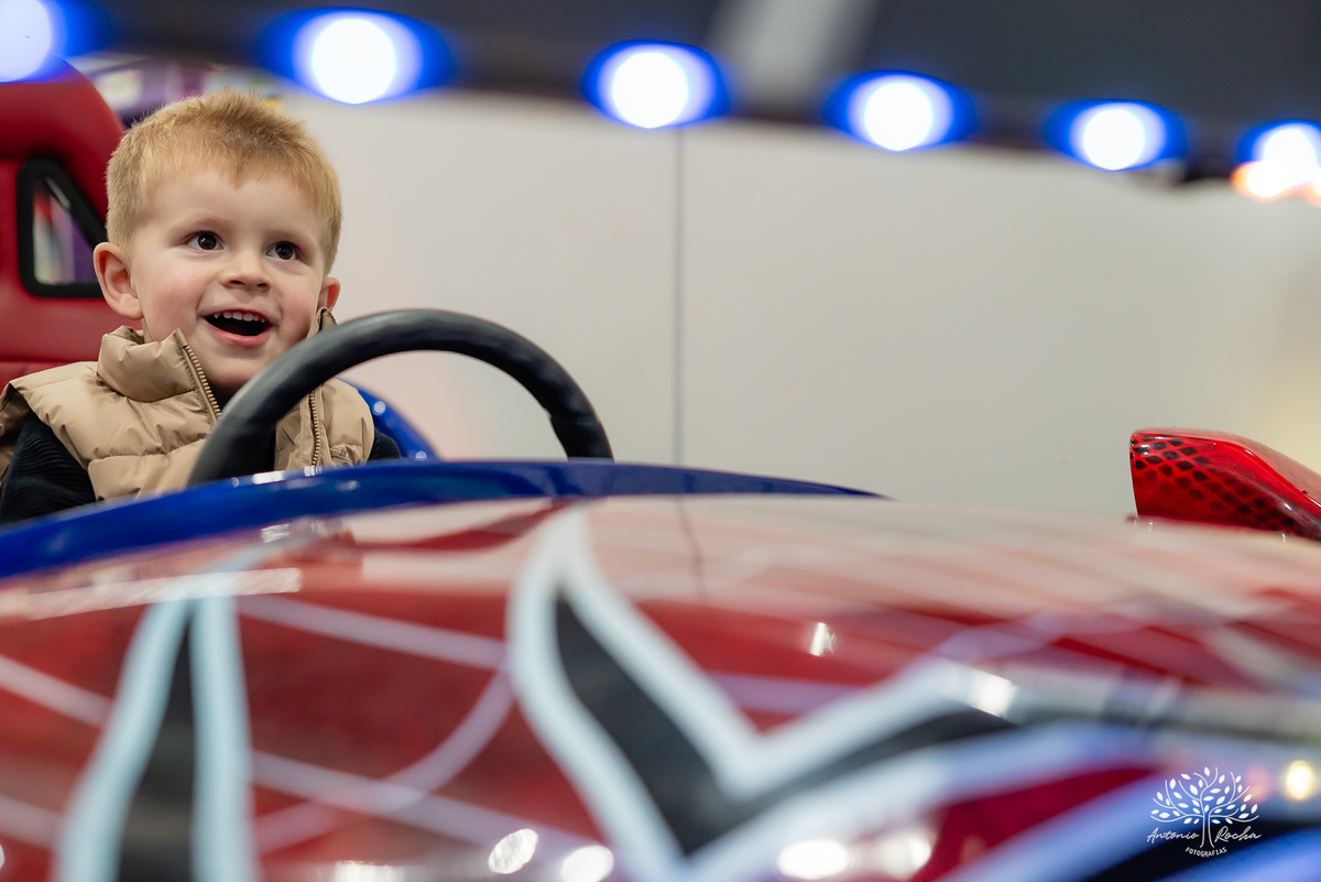 aniversário infantil - fotografia de aniversário - festa temática - trem - fotografia profissional - decoração de festa - Casa da Fantasia - balões personalizados - fotografia criativa - Pelotas – Loly Pop - Antonio Rocha Fotografia - bolo infantil