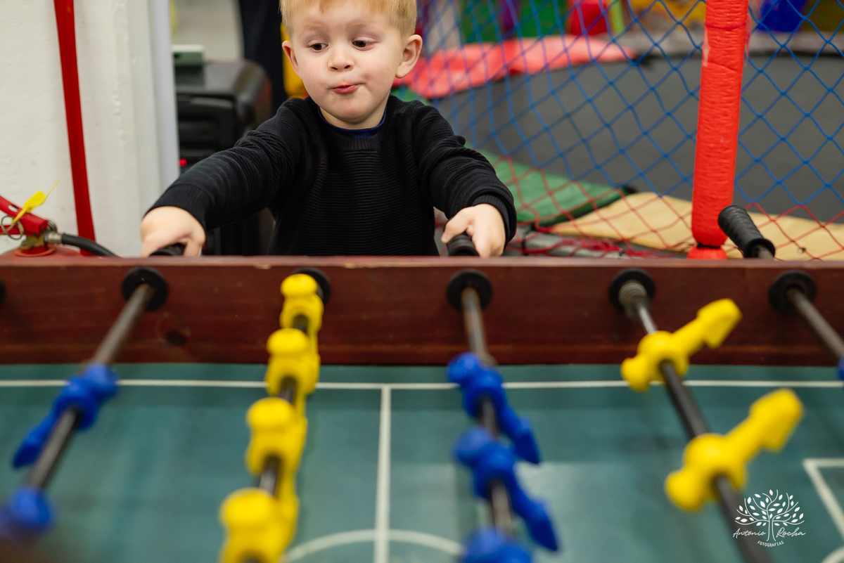 aniversário infantil - fotografia de aniversário - festa temática - trem - fotografia profissional - decoração de festa - Casa da Fantasia - balões personalizados - fotografia criativa - Pelotas – Loly Pop - Antonio Rocha Fotografia - bolo infantil