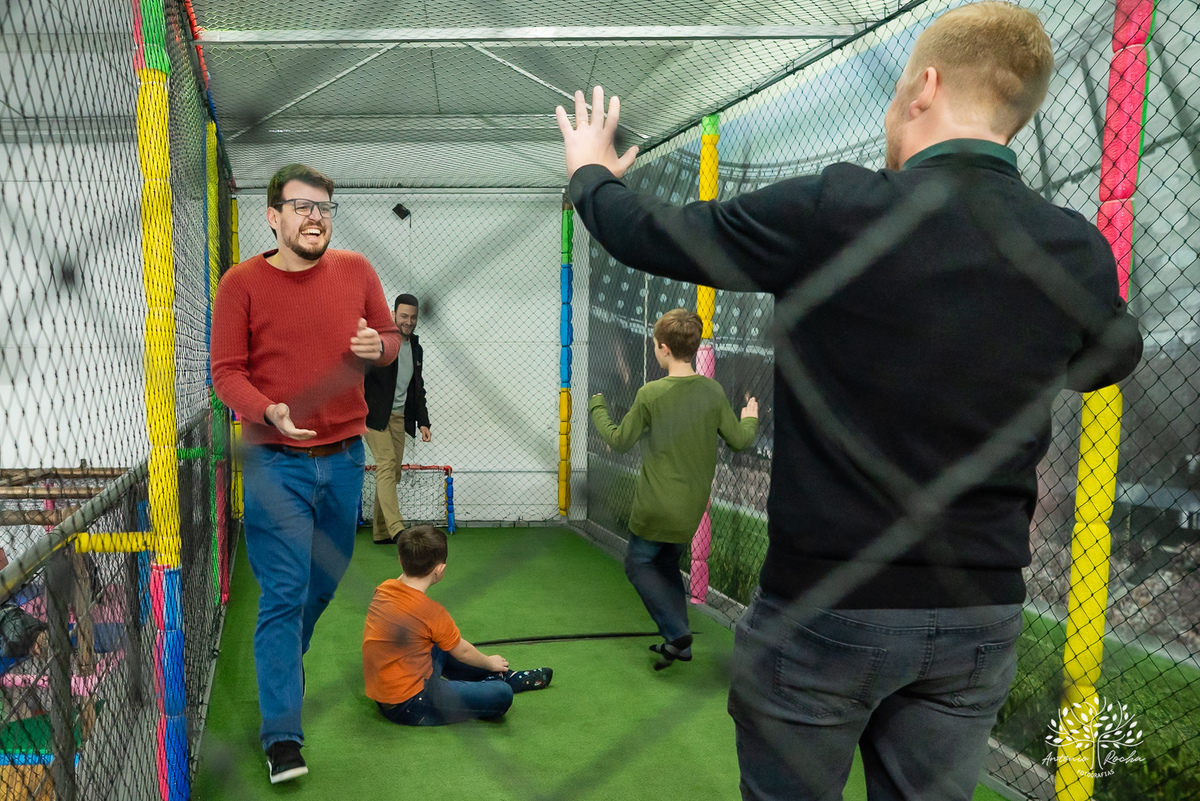 aniversário infantil - fotografia de aniversário - festa temática - trem - fotografia profissional - decoração de festa - Casa da Fantasia - balões personalizados - fotografia criativa - Pelotas – Loly Pop - Antonio Rocha Fotografia - bolo infantil