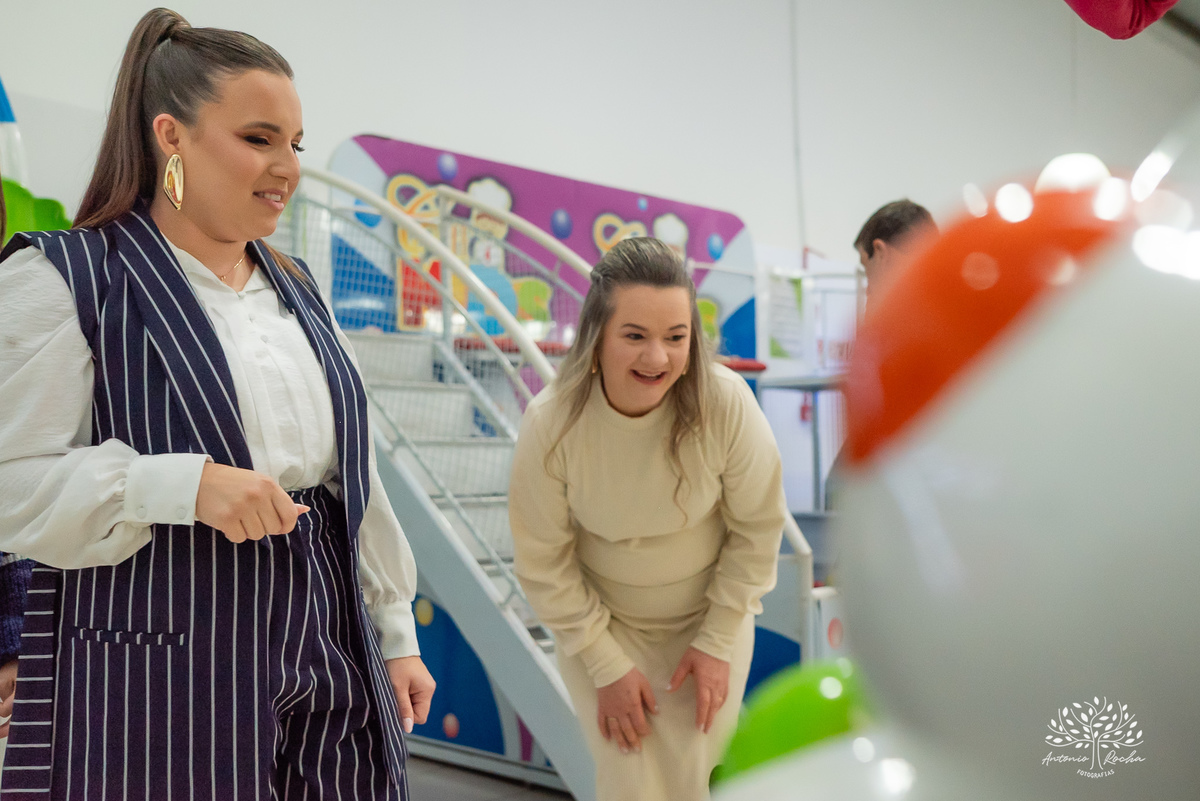 primeiro aninho - festa infantil - fotografia de aniversário - Cliff Kids - túnel de fotos - balões - letreiro one - família reunida - homenagens emocionantes - Let it Be - Beatles - parabéns emocionante - Antonio Rocha Fotografias - Renata Dalbann