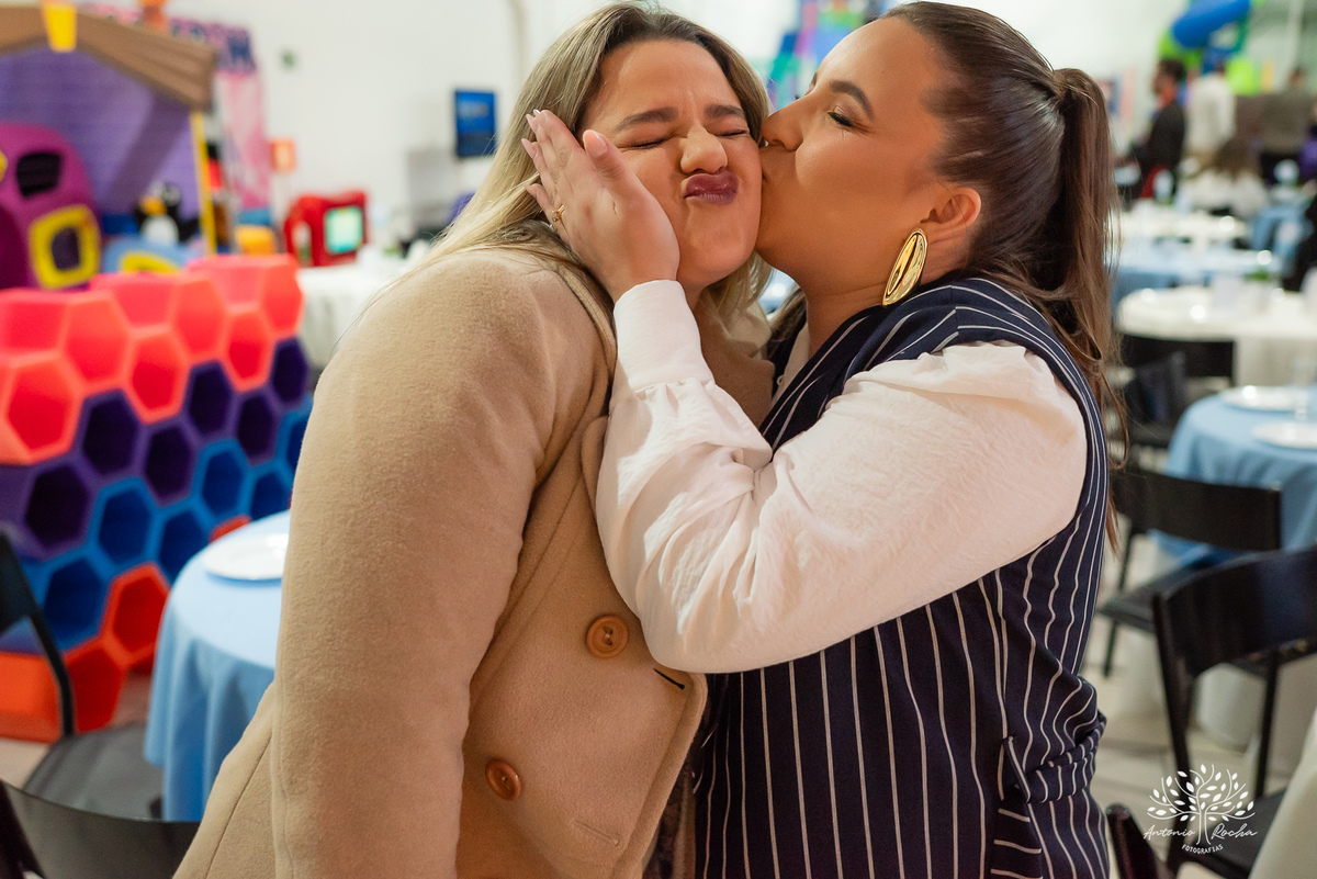 primeiro aninho - festa infantil - fotografia de aniversário - Cliff Kids - túnel de fotos - balões - letreiro one - família reunida - homenagens emocionantes - Let it Be - Beatles - parabéns emocionante - Antonio Rocha Fotografias - Renata Dalbann