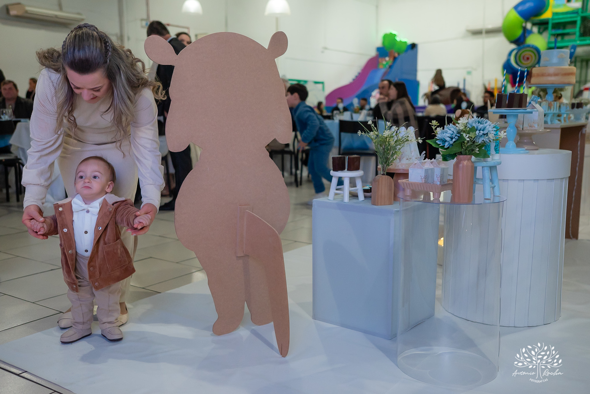 primeiro aninho - festa infantil - fotografia de aniversário - Cliff Kids - túnel de fotos - balões - letreiro one - família reunida - homenagens emocionantes - Let it Be - Beatles - parabéns emocionante - Antonio Rocha Fotografias - Renata Dalbann