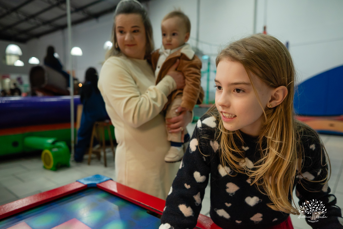 primeiro aninho - festa infantil - fotografia de aniversário - Cliff Kids - túnel de fotos - balões - letreiro one - família reunida - homenagens emocionantes - Let it Be - Beatles - parabéns emocionante - Antonio Rocha Fotografias - Renata Dalbann