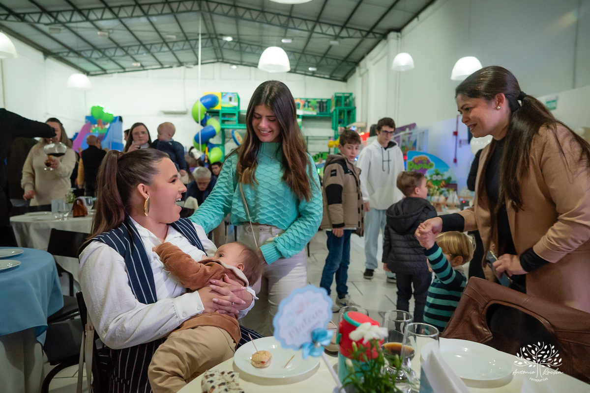 primeiro aninho - festa infantil - fotografia de aniversário - Cliff Kids - túnel de fotos - balões - letreiro one - família reunida - homenagens emocionantes - Let it Be - Beatles - parabéns emocionante - Antonio Rocha Fotografias - Renata Dalbann