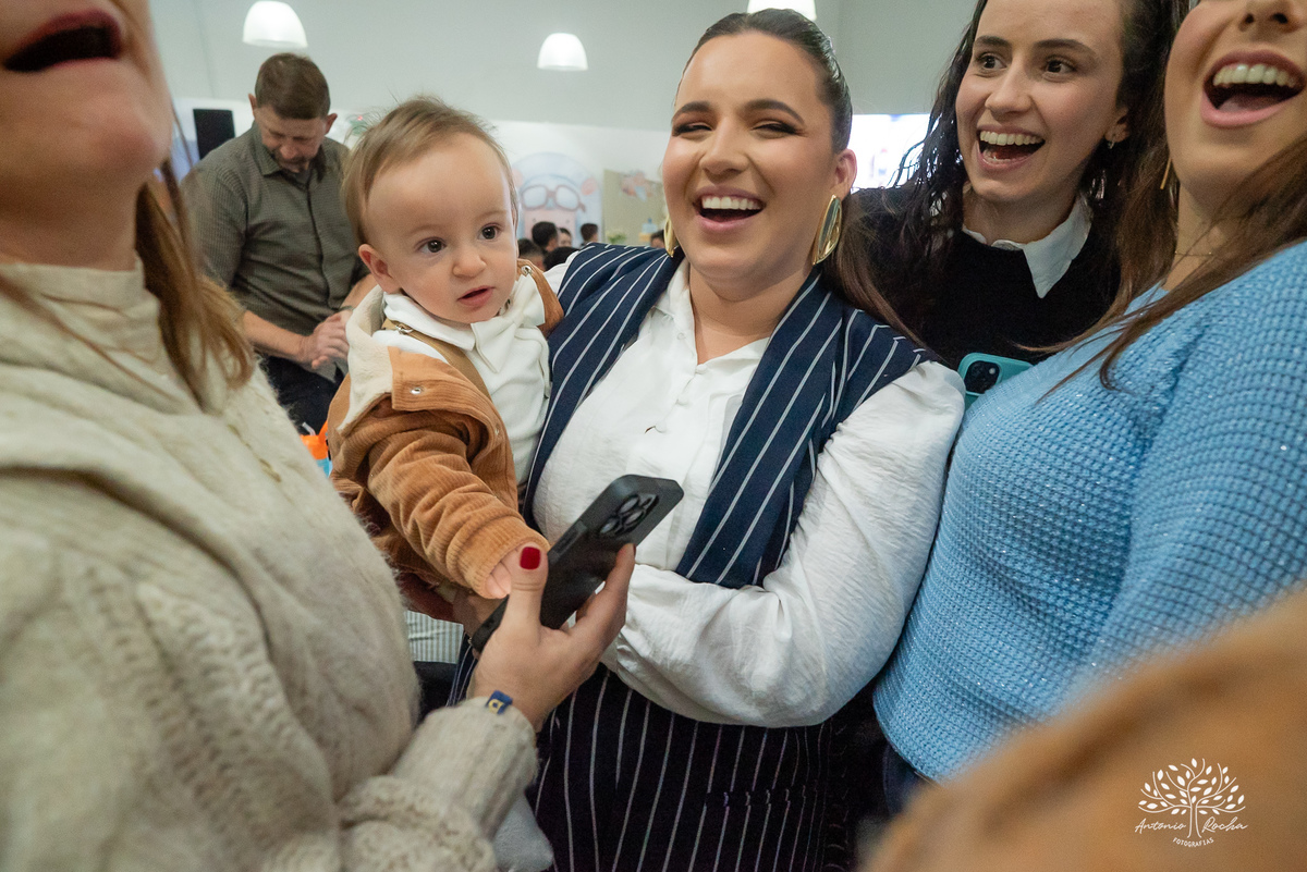 primeiro aninho - festa infantil - fotografia de aniversário - Cliff Kids - túnel de fotos - balões - letreiro one - família reunida - homenagens emocionantes - Let it Be - Beatles - parabéns emocionante - Antonio Rocha Fotografias - Renata Dalbann