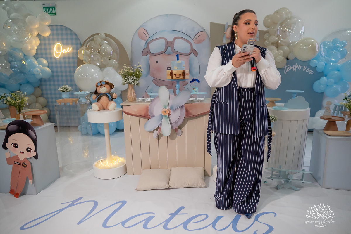 primeiro aninho - festa infantil - fotografia de aniversário - Cliff Kids - túnel de fotos - balões - letreiro one - família reunida - homenagens emocionantes - Let it Be - Beatles - parabéns emocionante - Antonio Rocha Fotografias - Renata Dalbann