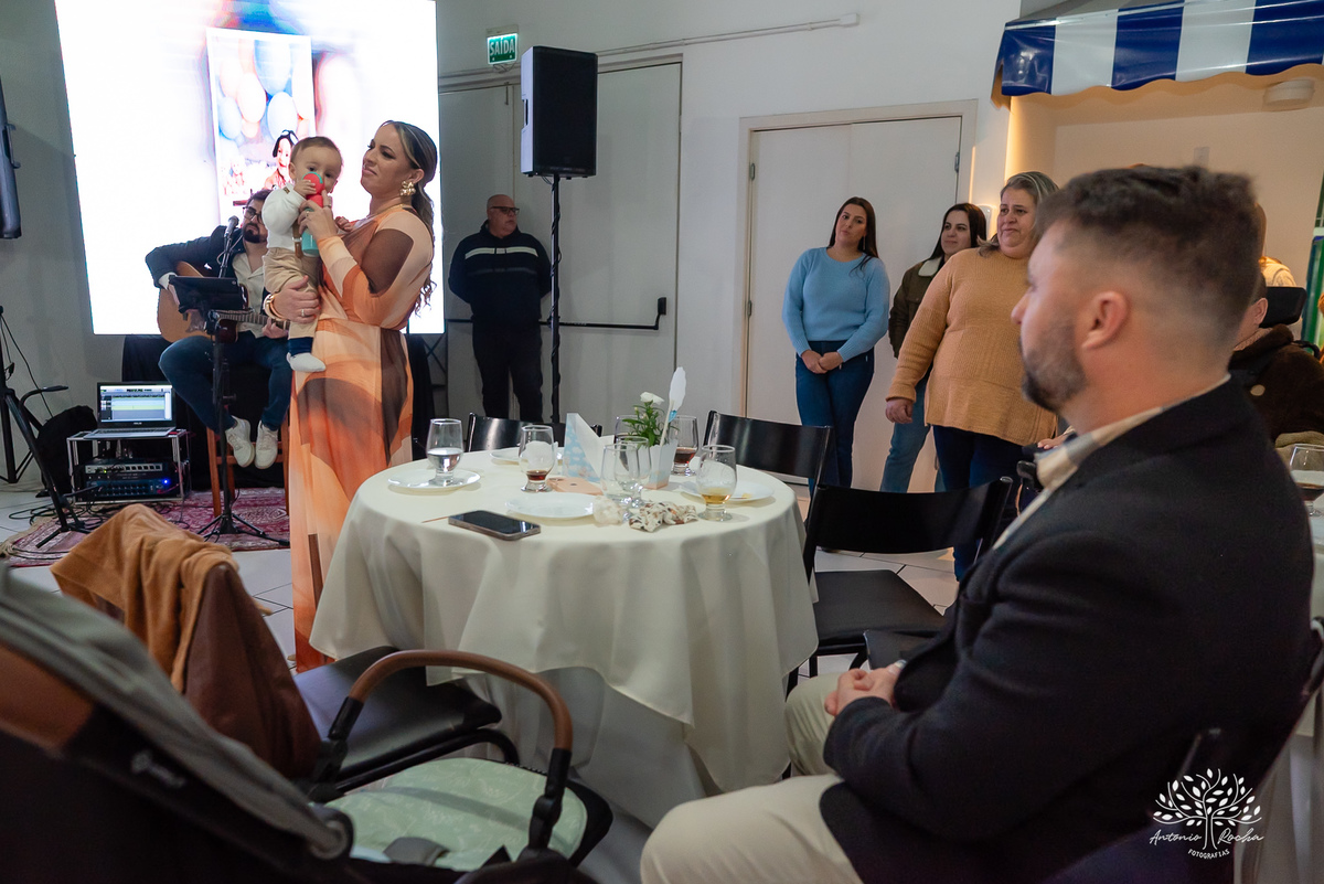 primeiro aninho - festa infantil - fotografia de aniversário - Cliff Kids - túnel de fotos - balões - letreiro one - família reunida - homenagens emocionantes - Let it Be - Beatles - parabéns emocionante - Antonio Rocha Fotografias - Renata Dalbann