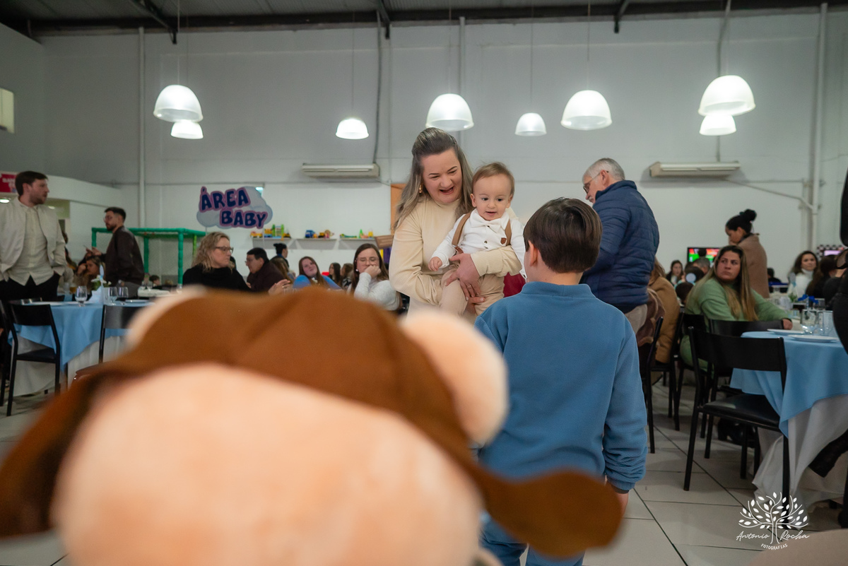 primeiro aninho - festa infantil - fotografia de aniversário - Cliff Kids - túnel de fotos - balões - letreiro one - família reunida - homenagens emocionantes - Let it Be - Beatles - parabéns emocionante - Antonio Rocha Fotografias - Renata Dalbann