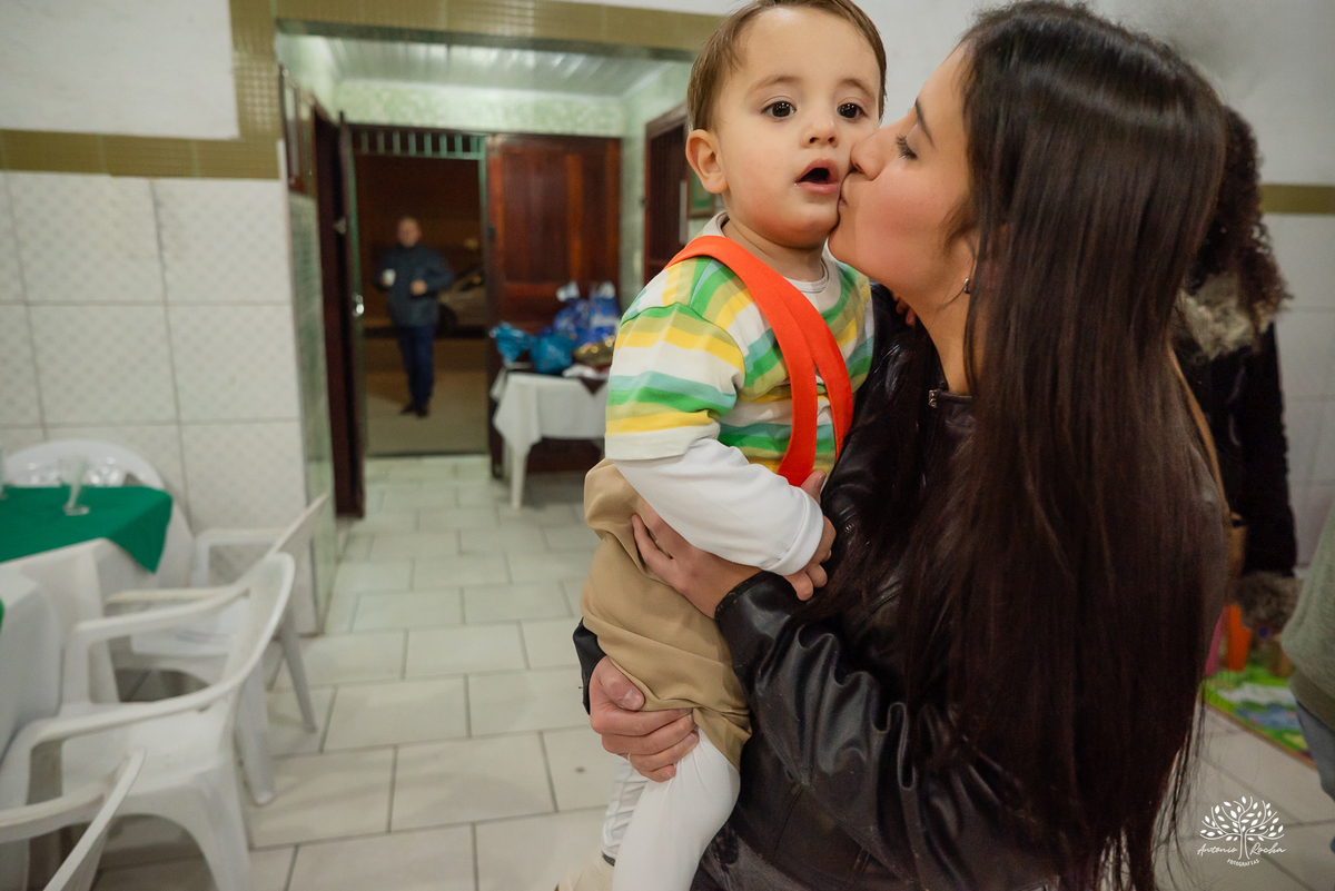 Festa em dose dupla - gêmeos - aniversário infantil - Kiko e Chaves - festa colorida - diversão - família - irmãos - parabéns - chuva de neve - Roxito - docinhos caseiros - aninho registros fotográficos - Antonio Rocha Fotografias - Renata Dalbann
