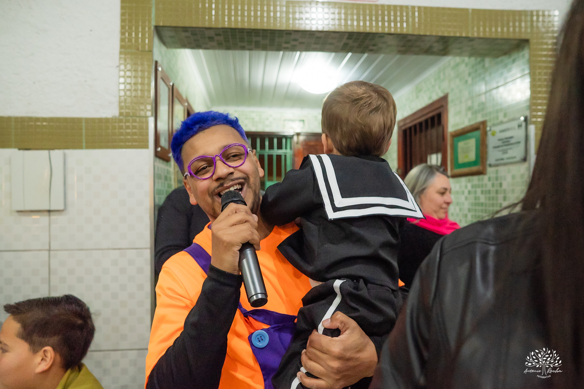 Festa em dose dupla - gêmeos - aniversário infantil - Kiko e Chaves - festa colorida - diversão - família - irmãos - parabéns - chuva de neve - Roxito - docinhos caseiros - aninho registros fotográficos - Antonio Rocha Fotografias - Renata Dalbann