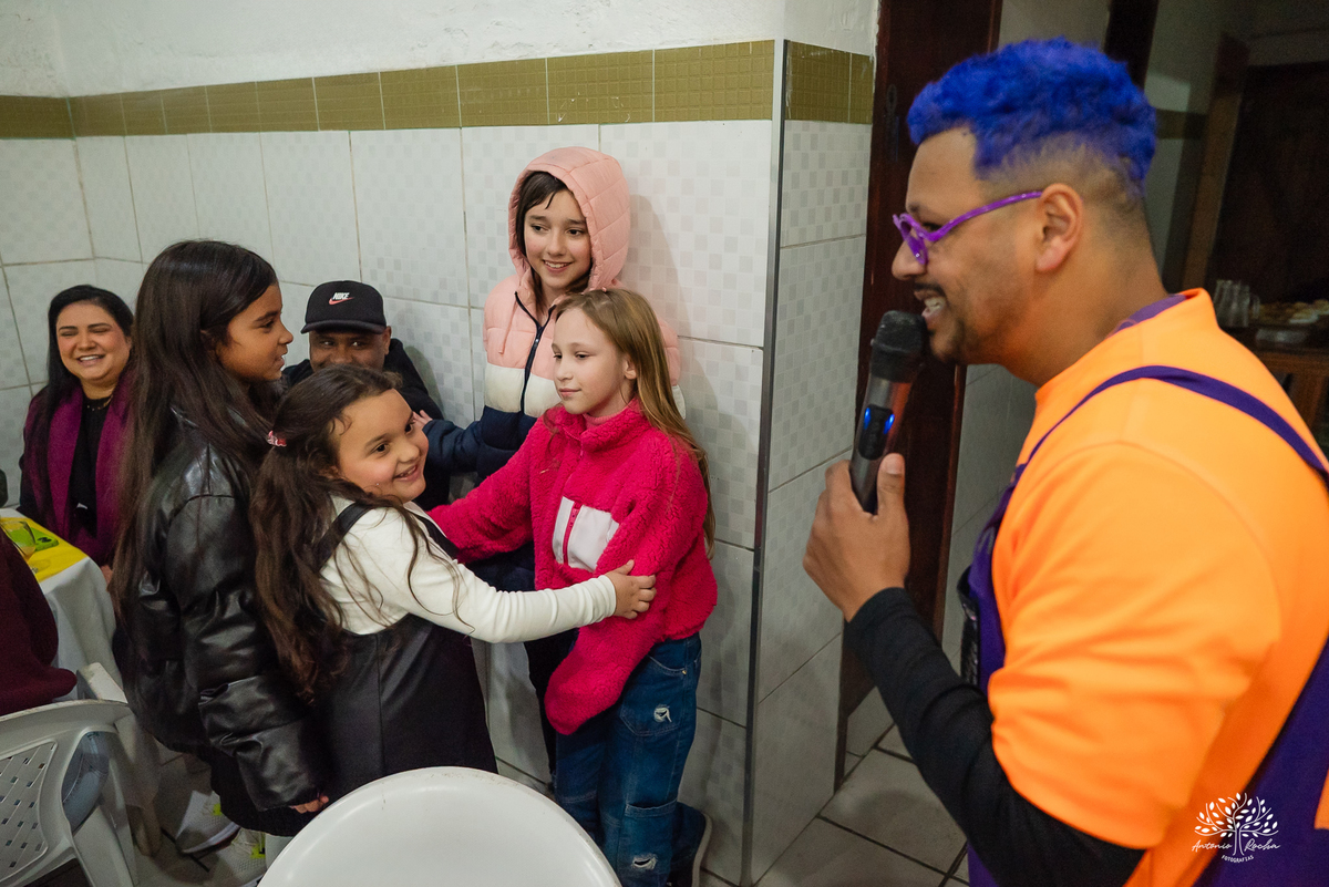 Festa em dose dupla - gêmeos - aniversário infantil - Kiko e Chaves - festa colorida - diversão - família - irmãos - parabéns - chuva de neve - Roxito - docinhos caseiros - aninho registros fotográficos - Antonio Rocha Fotografias - Renata Dalbann