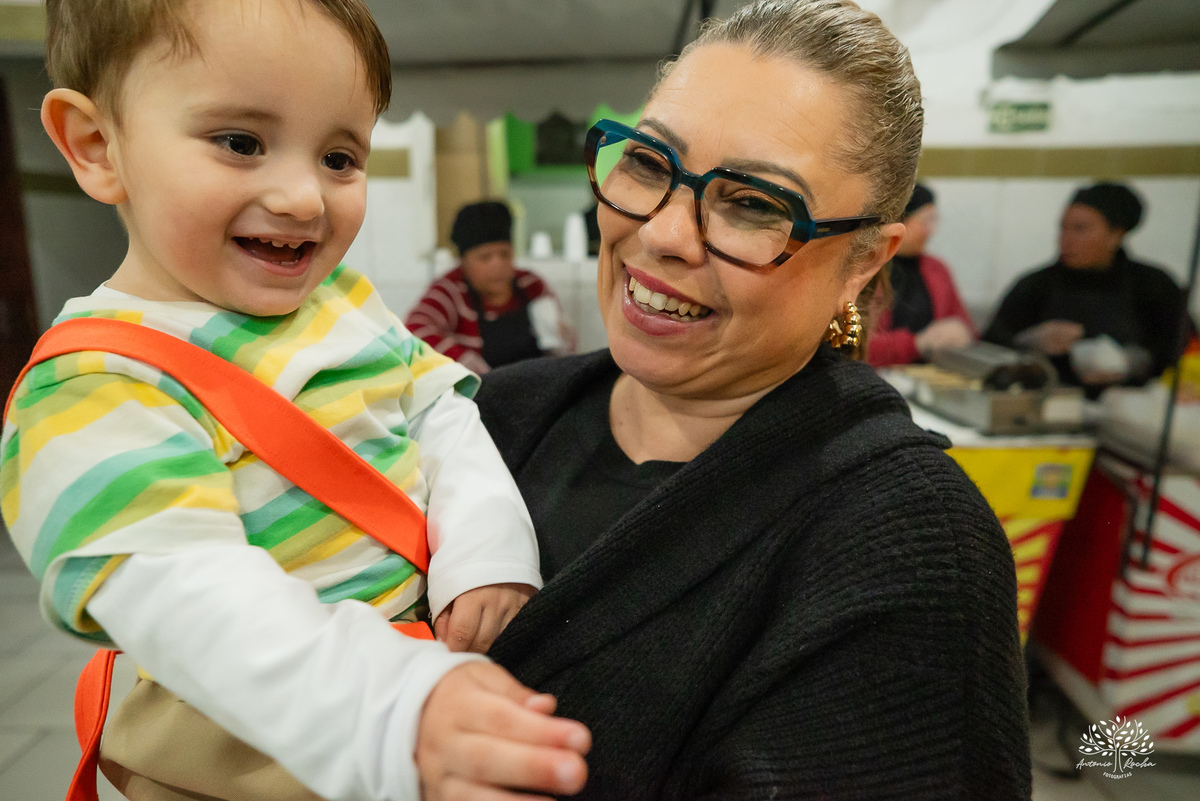 Festa em dose dupla - gêmeos - aniversário infantil - Kiko e Chaves - festa colorida - diversão - família - irmãos - parabéns - chuva de neve - Roxito - docinhos caseiros - aninho registros fotográficos - Antonio Rocha Fotografias - Renata Dalbann
