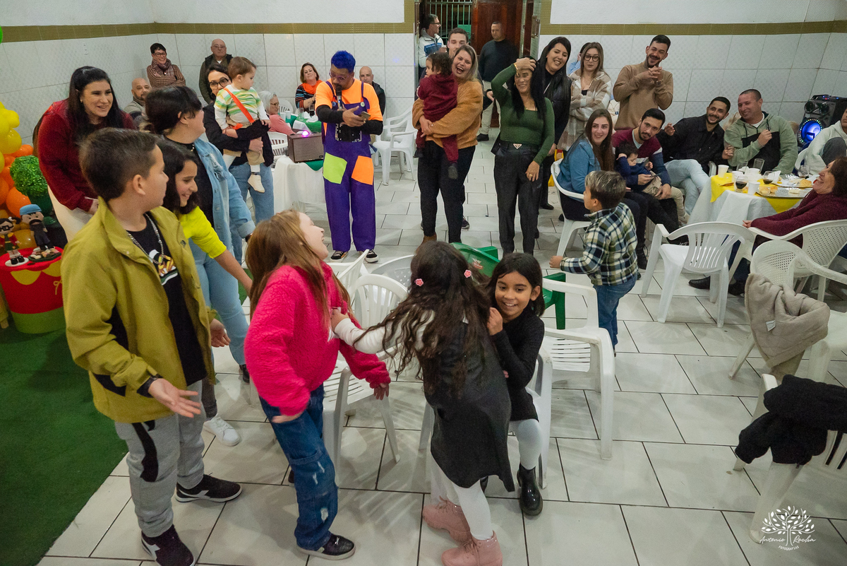 Festa em dose dupla - gêmeos - aniversário infantil - Kiko e Chaves - festa colorida - diversão - família - irmãos - parabéns - chuva de neve - Roxito - docinhos caseiros - aninho registros fotográficos - Antonio Rocha Fotografias - Renata Dalbann