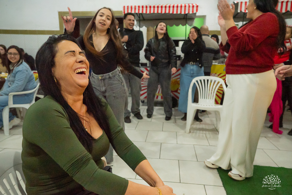 Festa em dose dupla - gêmeos - aniversário infantil - Kiko e Chaves - festa colorida - diversão - família - irmãos - parabéns - chuva de neve - Roxito - docinhos caseiros - aninho registros fotográficos - Antonio Rocha Fotografias - Renata Dalbann