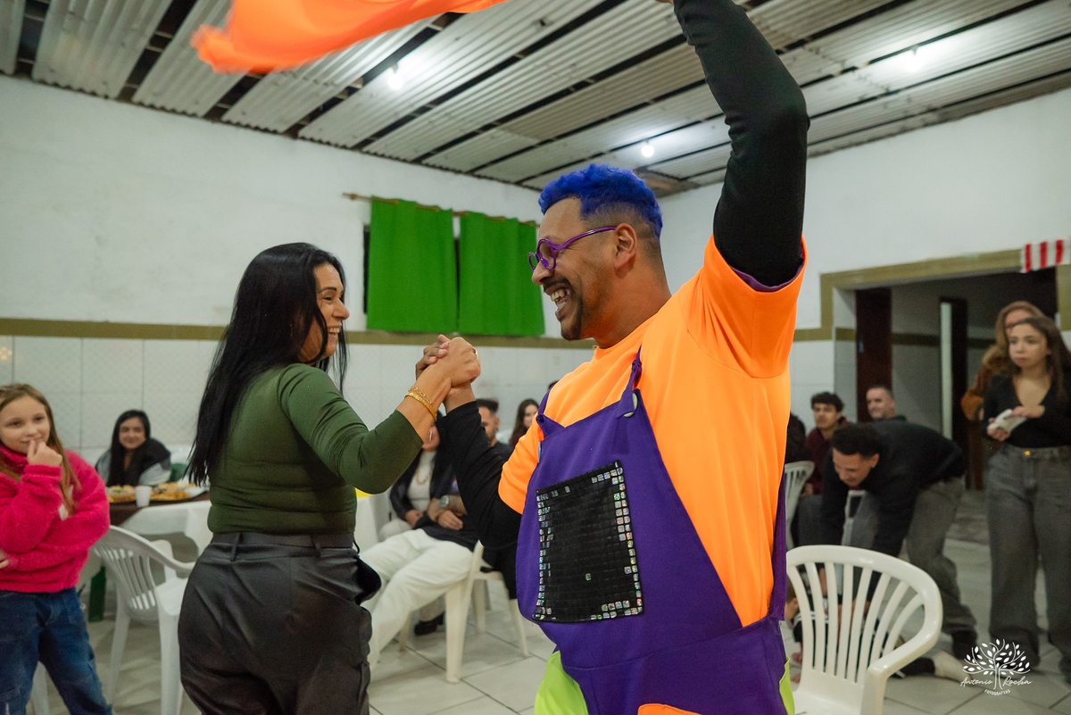 Festa em dose dupla - gêmeos - aniversário infantil - Kiko e Chaves - festa colorida - diversão - família - irmãos - parabéns - chuva de neve - Roxito - docinhos caseiros - aninho registros fotográficos - Antonio Rocha Fotografias - Renata Dalbann