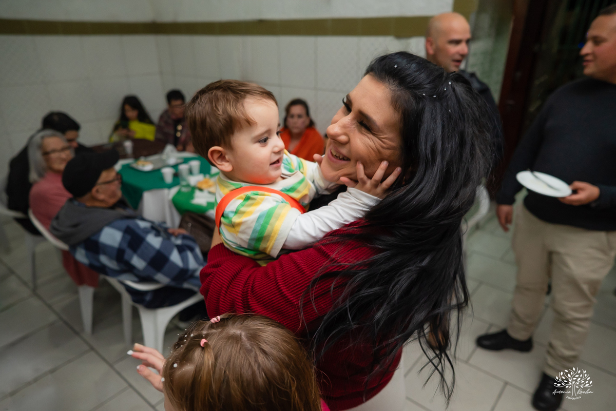 Festa em dose dupla - gêmeos - aniversário infantil - Kiko e Chaves - festa colorida - diversão - família - irmãos - parabéns - chuva de neve - Roxito - docinhos caseiros - aninho registros fotográficos - Antonio Rocha Fotografias - Renata Dalbann