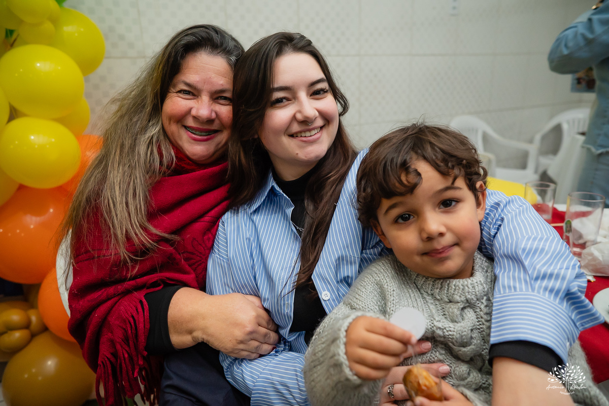 Festa em dose dupla - gêmeos - aniversário infantil - Kiko e Chaves - festa colorida - diversão - família - irmãos - parabéns - chuva de neve - Roxito - docinhos caseiros - aninho registros fotográficos - Antonio Rocha Fotografias - Renata Dalbann
