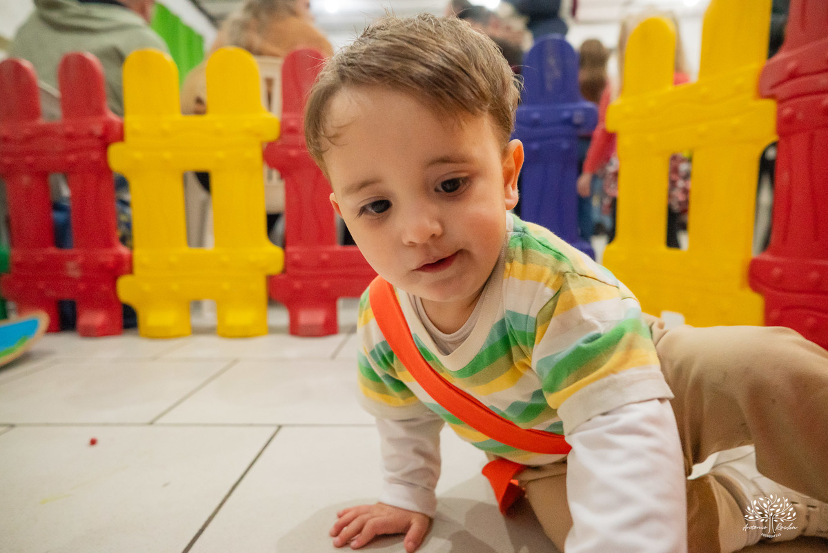 Festa em dose dupla - gêmeos - aniversário infantil - Kiko e Chaves - festa colorida - diversão - família - irmãos - parabéns - chuva de neve - Roxito - docinhos caseiros - aninho registros fotográficos - Antonio Rocha Fotografias - Renata Dalbann
