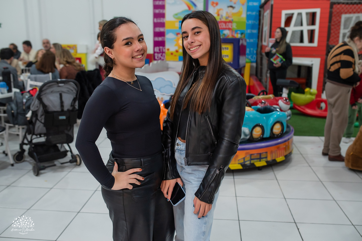 fotografia infantil - primeiro aninho - Arte e Riso - festa infantil - fotografia de aniversário - ensaio infantil - borboletas na decoração  - batizado Yasmin - fotógrafo em Pelotas - Antonio Rocha Fotografias – Fotógrafo Aniversário Infantil