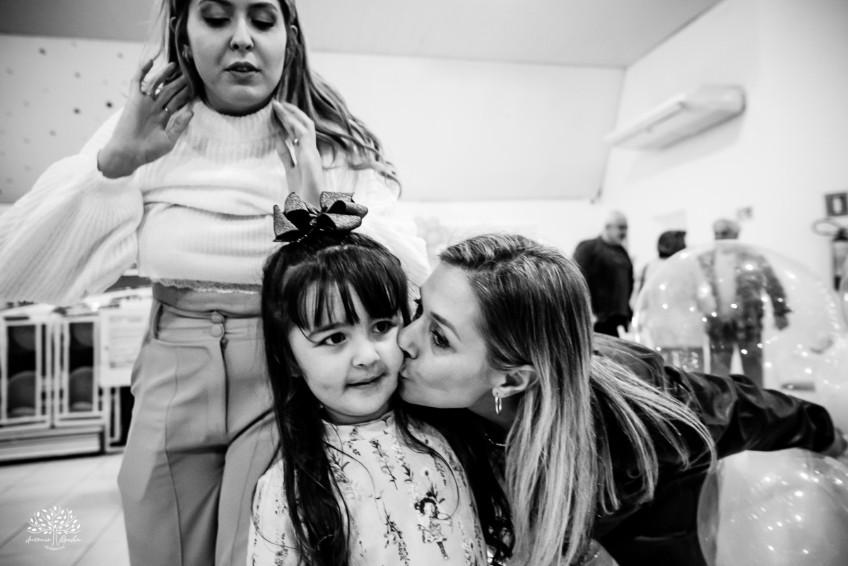 fotografia infantil - primeiro aninho - Arte e Riso - festa infantil - fotografia de aniversário - ensaio infantil - borboletas na decoração  - batizado Yasmin - fotógrafo em Pelotas - Antonio Rocha Fotografias – Fotógrafo Aniversário Infantil