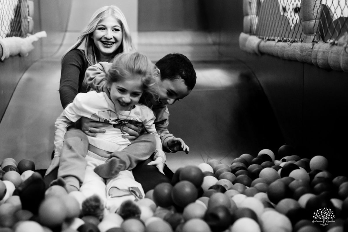 fotografia infantil - festa infantil - aniversário - lembranças da infância - fotos de família - Ana Júlia - salão Cliff Kids - decoração Stitch - diversão infantil - momentos inesquecíveis - abraços e sorrisos - festa com amigos - fotografia de infância