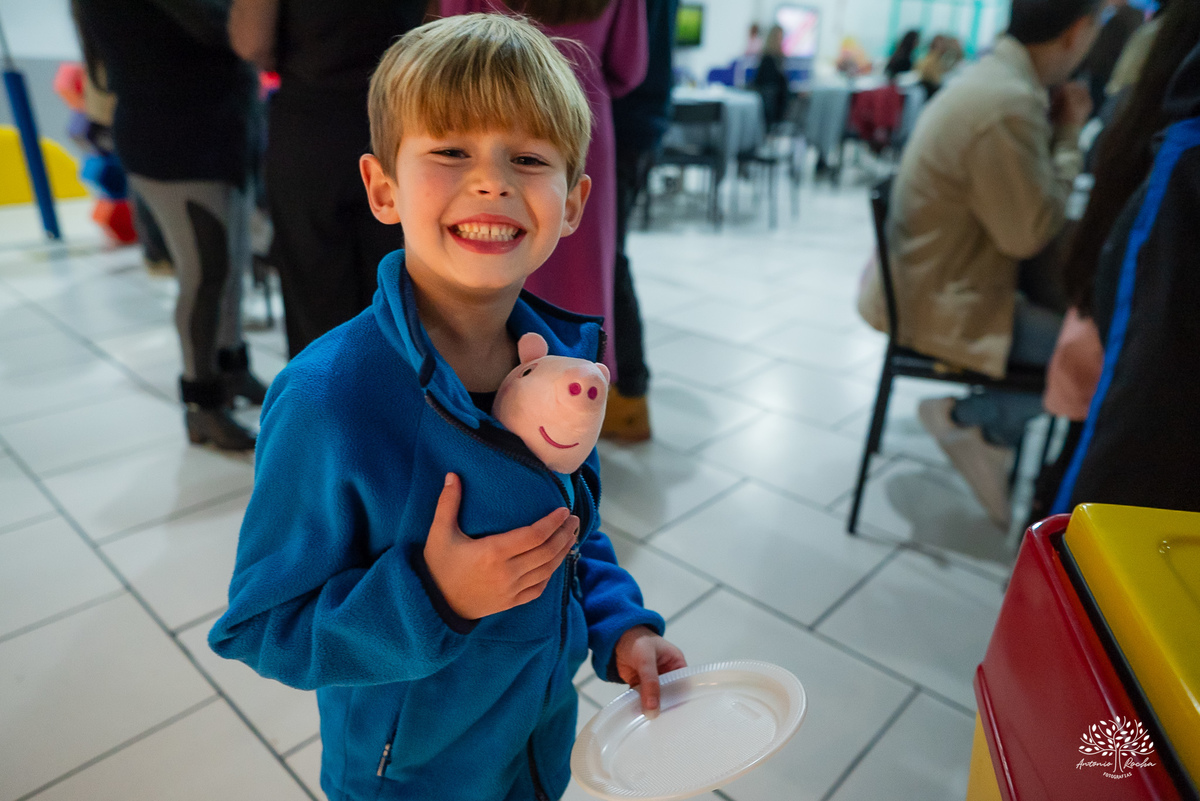 fotografia infantil - festa infantil - aniversário - lembranças da infância - fotos de família - Ana Júlia - salão Cliff Kids - decoração Stitch - diversão infantil - momentos inesquecíveis - abraços e sorrisos - festa com amigos - fotografia de infância
