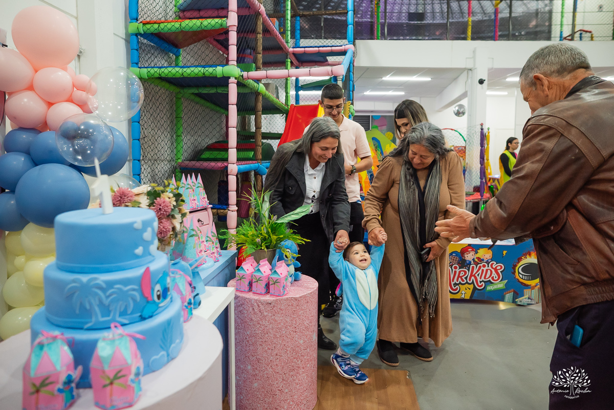 fotografia infantil - personagens favoritos da infância - primeiro aninho - festa de aniversário - fotografia de família - fotografia espontânea - aniversário infantil - fotografia de criança -fotografia profissional - Antonio Rocha Fotografias - Pelotas