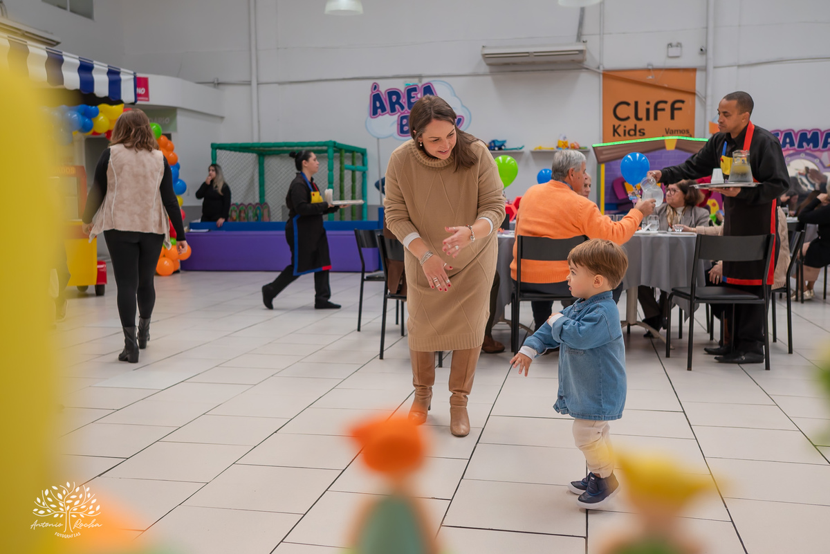 fotografia de aniversário infantil - fotógrafo em Pelotas - Mundo Bita - fotos de crianças - fotografia criativa - fotos espontâneas - fotografia de família - fotógrafo de festas infantis - fotógrafo Antonio Rocha - fotografias Renata Dalbann – Cliff kids