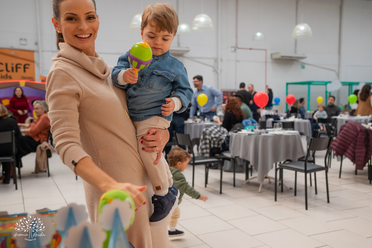 fotografia de aniversário infantil - fotógrafo em Pelotas - Mundo Bita - fotos de crianças - fotografia criativa - fotos espontâneas - fotografia de família - fotógrafo de festas infantis - fotógrafo Antonio Rocha - fotografias Renata Dalbann – Cliff kids
