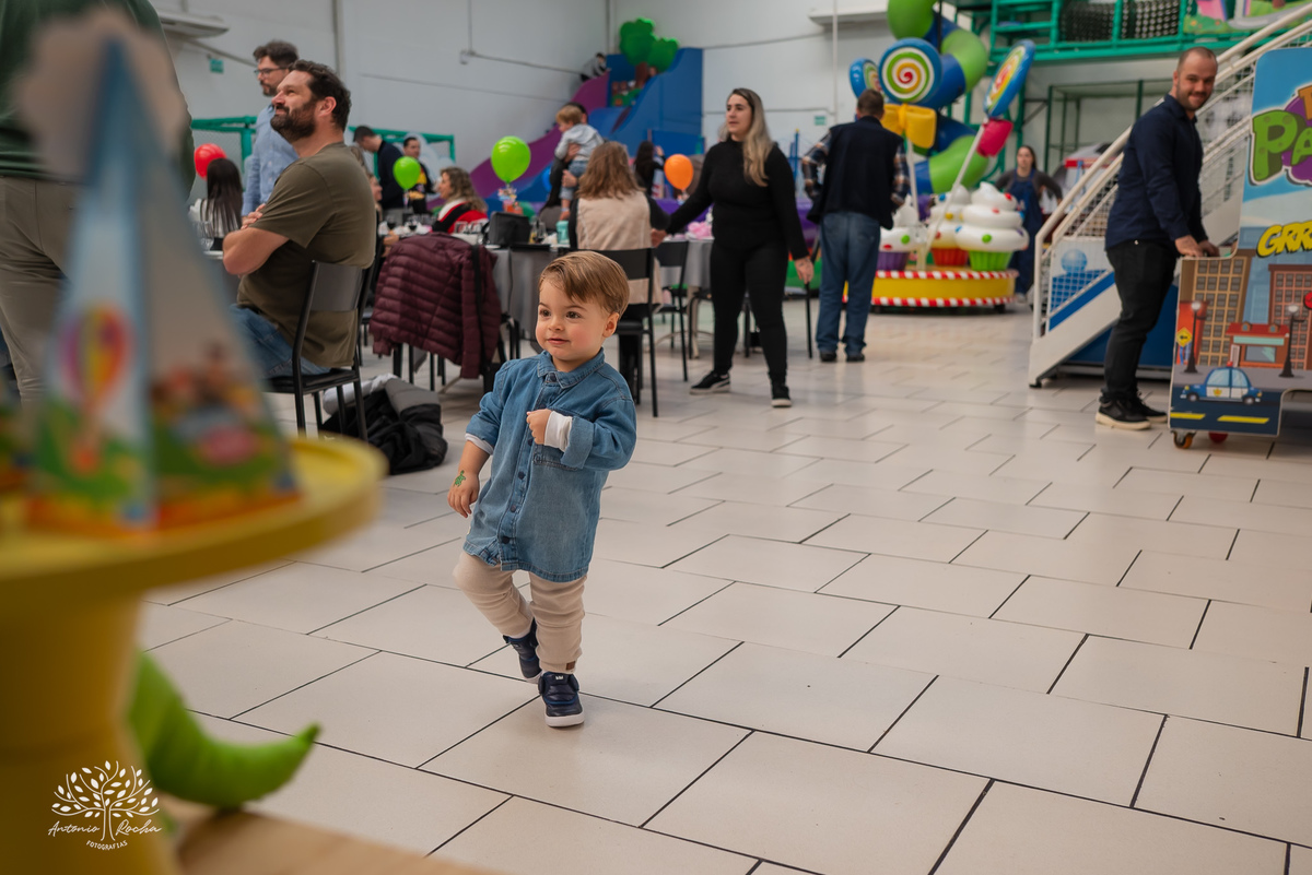 fotografia de aniversário infantil - fotógrafo em Pelotas - Mundo Bita - fotos de crianças - fotografia criativa - fotos espontâneas - fotografia de família - fotógrafo de festas infantis - fotógrafo Antonio Rocha - fotografias Renata Dalbann – Cliff kids