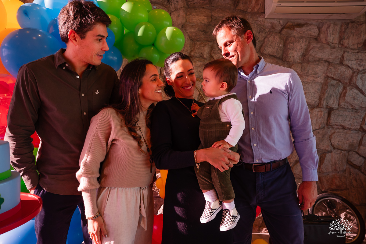 fotógrafo de aniversário infantil - fotografia de festas - primeiro aninho - fotografia infantil criativa - ensaio de aniversário - fotografia espontânea - fotógrafo em Pelotas - fotografia de crianças - fotos de família - Antonio Rocha Fotografias