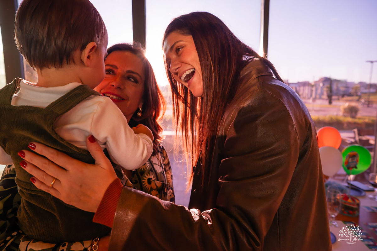 fotógrafo de aniversário infantil - fotografia de festas - primeiro aninho - fotografia infantil criativa - ensaio de aniversário - fotografia espontânea - fotógrafo em Pelotas - fotografia de crianças - fotos de família - Antonio Rocha Fotografias