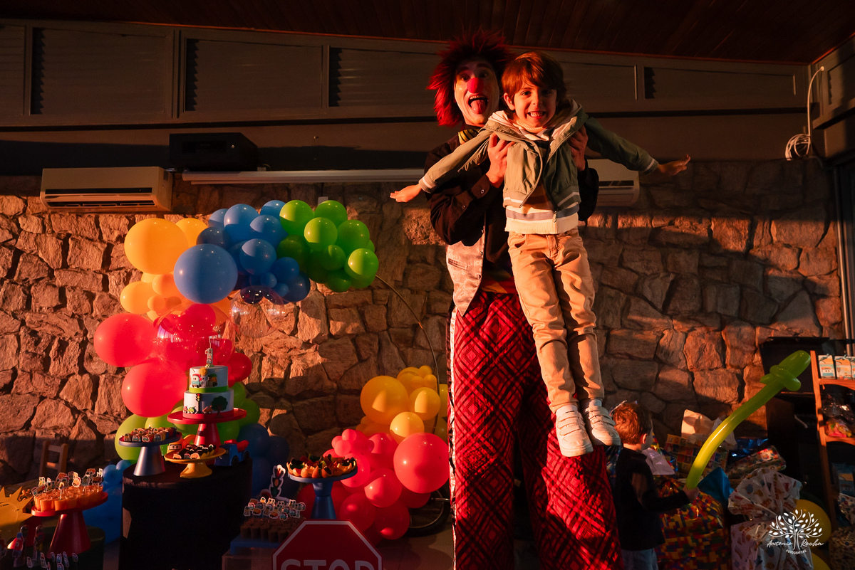 fotógrafo de aniversário infantil - fotografia de festas - primeiro aninho - fotografia infantil criativa - ensaio de aniversário - fotografia espontânea - fotógrafo em Pelotas - fotografia de crianças - fotos de família - Antonio Rocha Fotografias