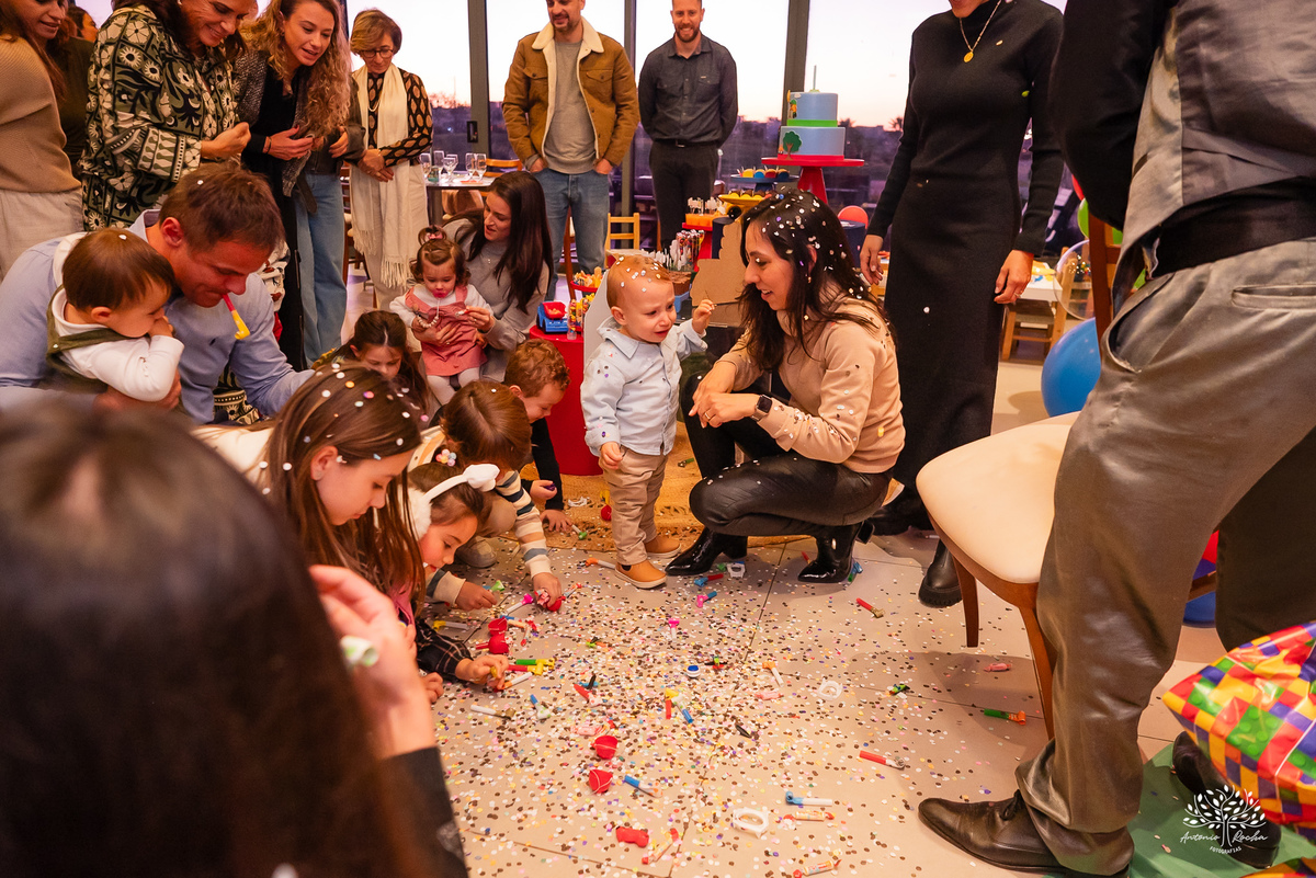 fotógrafo de aniversário infantil - fotografia de festas - primeiro aninho - fotografia infantil criativa - ensaio de aniversário - fotografia espontânea - fotógrafo em Pelotas - fotografia de crianças - fotos de família - Antonio Rocha Fotografias