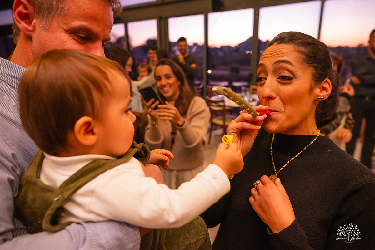 fotógrafo de aniversário infantil - fotografia de festas - primeiro aninho - fotografia infantil criativa - ensaio de aniversário - fotografia espontânea - fotógrafo em Pelotas - fotografia de crianças - fotos de família - Antonio Rocha Fotografias