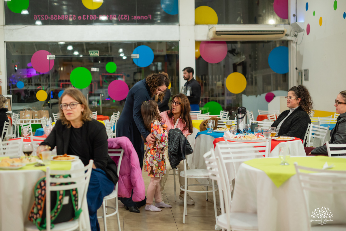 fotografia infantil - reencontros em família - salão Loly Pop - Bobbies Good Desenho - fotos espontâneas - registrar memórias - Antonio Rocha Fotografias - fotógrafo em Pelotas – Loly Pop lembranças da infância - fotos de aniversário - fotografia infantil