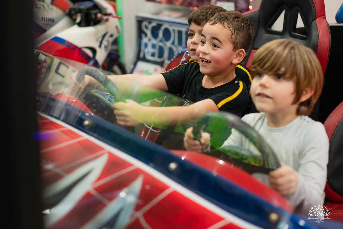 fotografia infantil - reencontros em família - salão Loly Pop - Bobbies Good Desenho - fotos espontâneas - registrar memórias - Antonio Rocha Fotografias - fotógrafo em Pelotas – Loly Pop lembranças da infância - fotos de aniversário - fotografia infantil