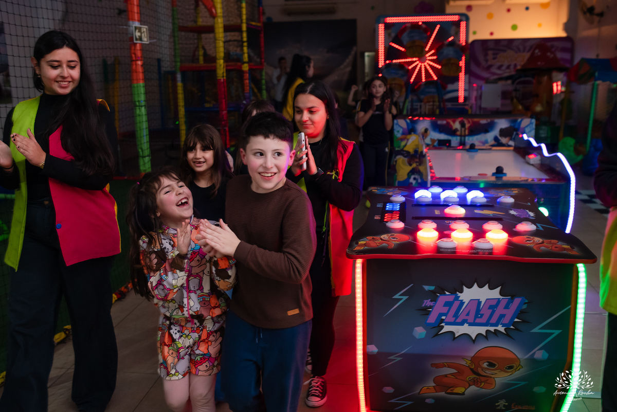 fotografia infantil - reencontros em família - salão Loly Pop - Bobbies Good Desenho - fotos espontâneas - registrar memórias - Antonio Rocha Fotografias - fotógrafo em Pelotas – Loly Pop lembranças da infância - fotos de aniversário - fotografia infantil