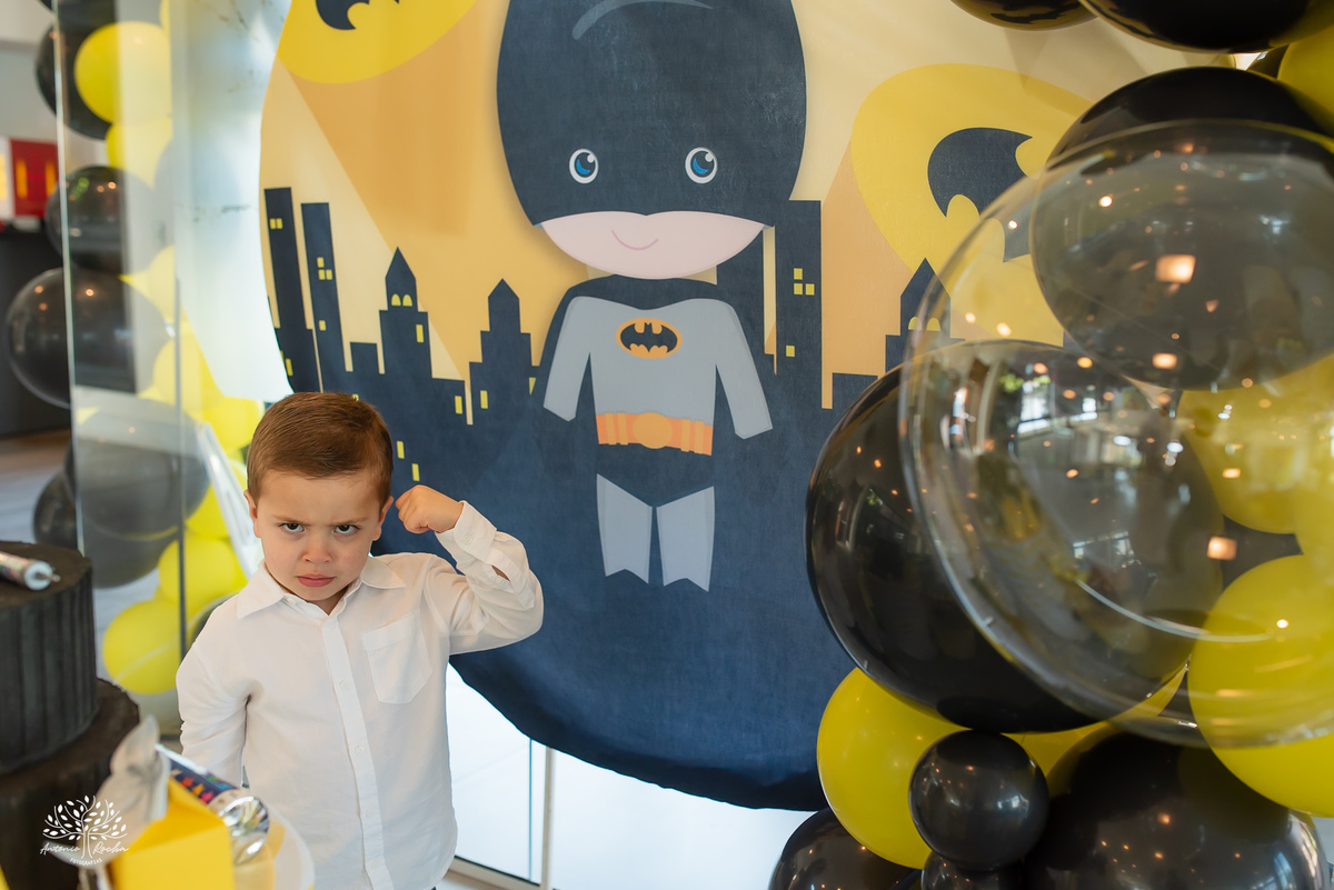 fotografia infantil - fotógrafo de aniversários - registro de infância - festa infantil - fotos espontâneas - fotógrafo em família - lembranças de aniversário - fotografia de criança  - tema Batman - animador Roxito - chuva de neve - Antonio Rochas Fotos