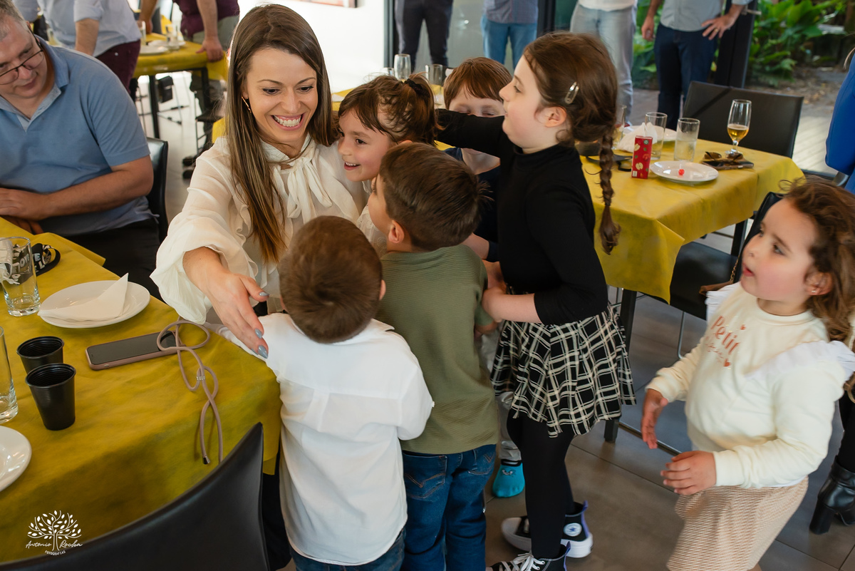 fotografia infantil - fotógrafo de aniversários - registro de infância - festa infantil - fotos espontâneas - fotógrafo em família - lembranças de aniversário - fotografia de criança  - tema Batman - animador Roxito - chuva de neve - Antonio Rochas Fotos