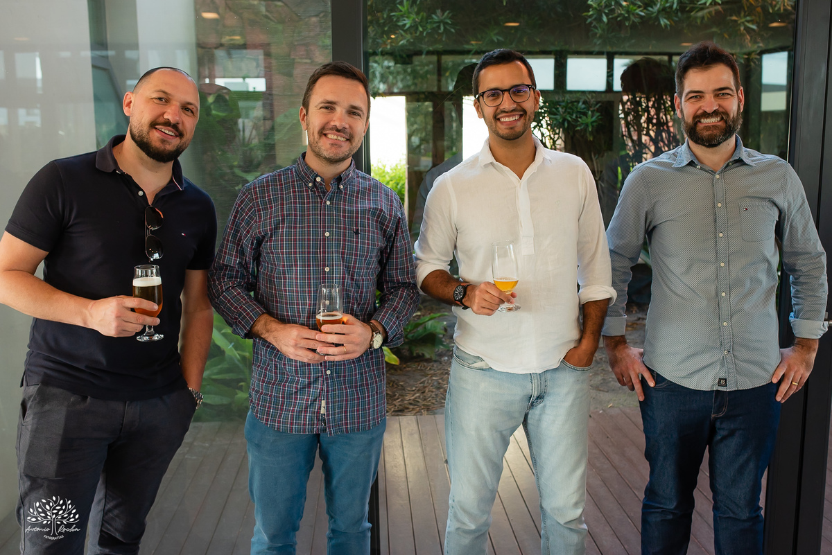 fotografia infantil - fotógrafo de aniversários - registro de infância - festa infantil - fotos espontâneas - fotógrafo em família - lembranças de aniversário - fotografia de criança  - tema Batman - animador Roxito - chuva de neve - Antonio Rochas Fotos