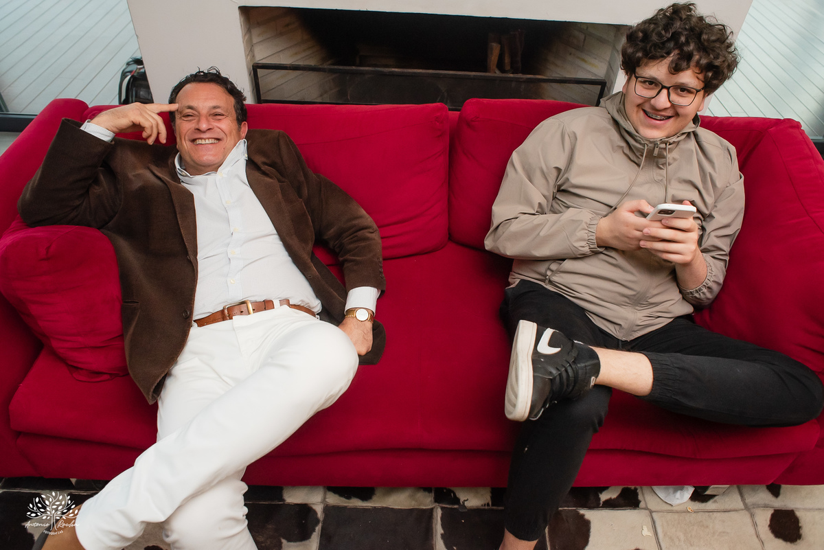 fotografia infantil - fotógrafo de aniversários - registro de infância - festa infantil - fotos espontâneas - fotógrafo em família - lembranças de aniversário - fotografia de criança  - tema Batman - animador Roxito - chuva de neve - Antonio Rochas Fotos